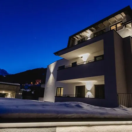 Crystal Apartment